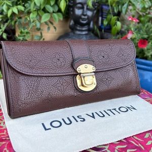 Louis Vuitton Amelia Mahina Brown Leather Wallet
